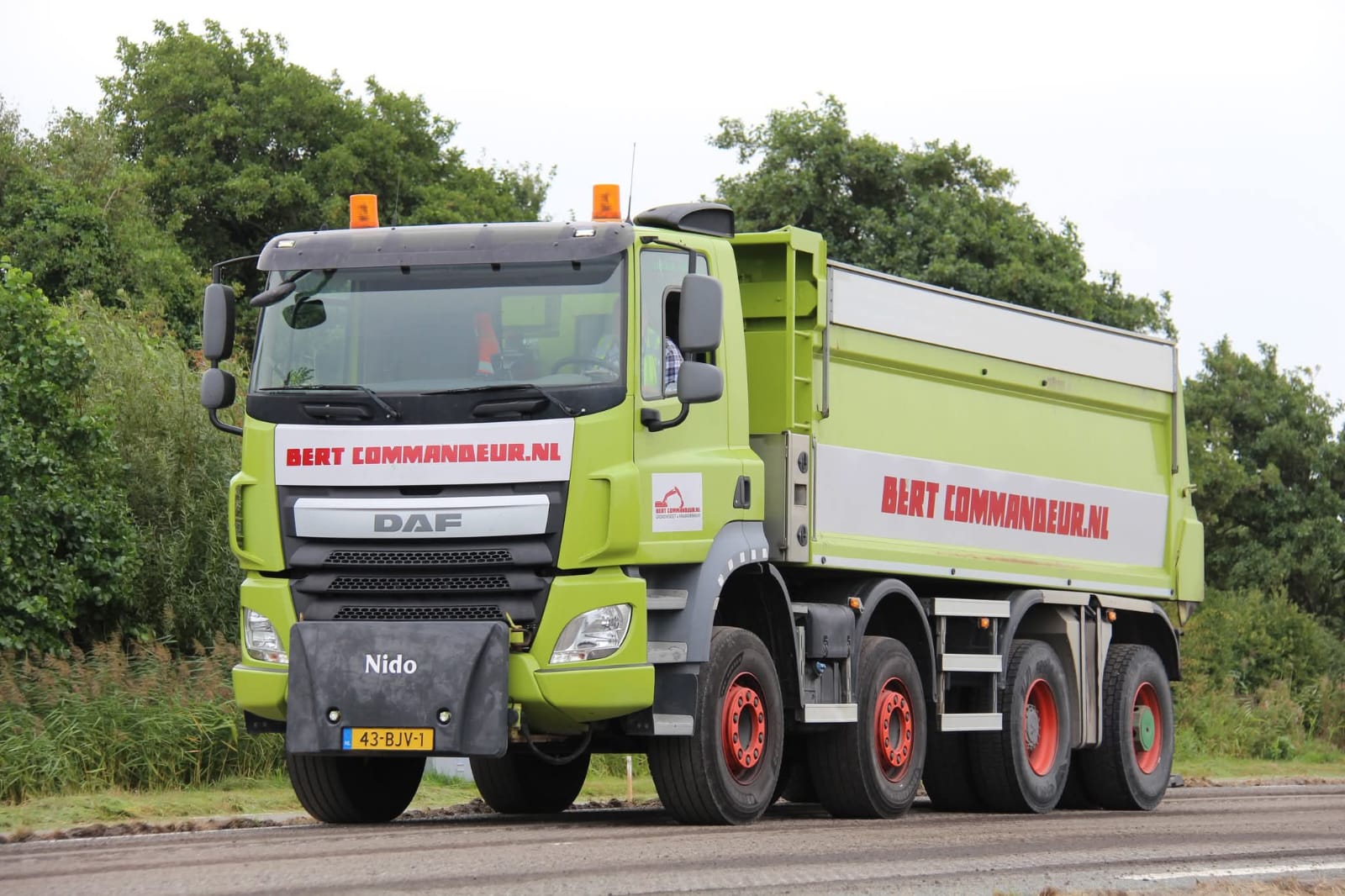 f895eb9f-a395-45ba-86e8-4c1c8bee09d3